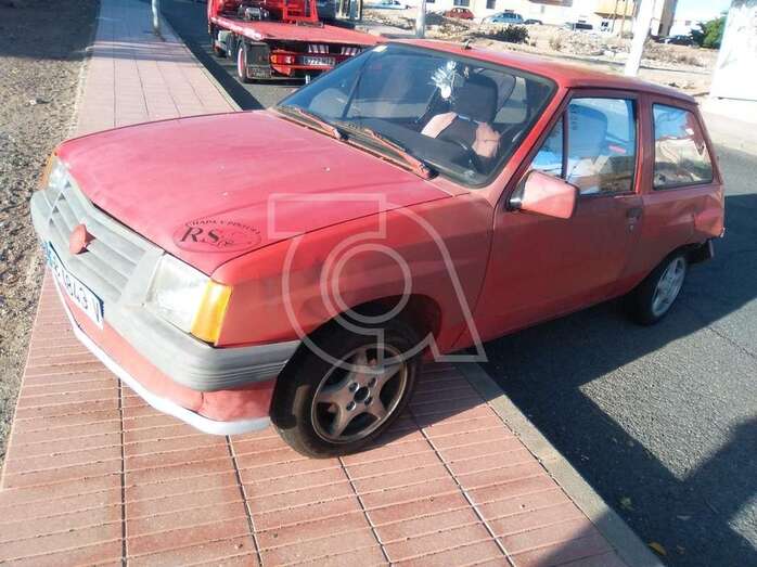 Imagen del Opel Corsa contra el que impactó el otro vehículo (Foto TA)